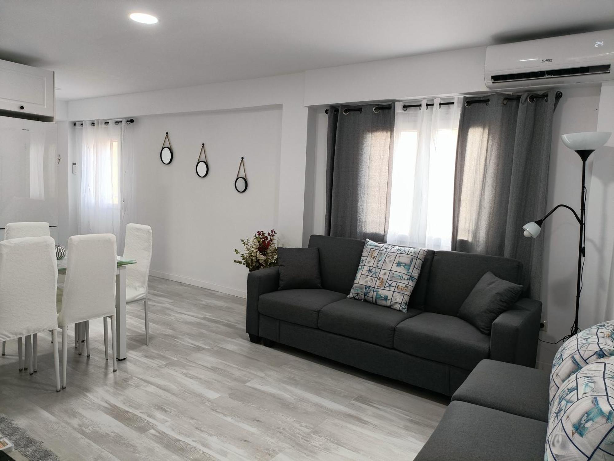 Mare De Deu, Vivienda Vacacional Para Familias Y Mayores De 25 Anos En El Grao De Gandia-Playa Playa de Gandia Extérieur photo